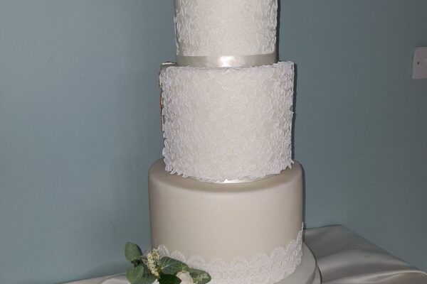 WEDDING CAKE LACE 3 TIER